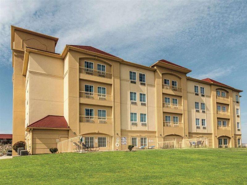 La Quinta By Wyndham Fort Worth - Lake Worth Bagian luar foto