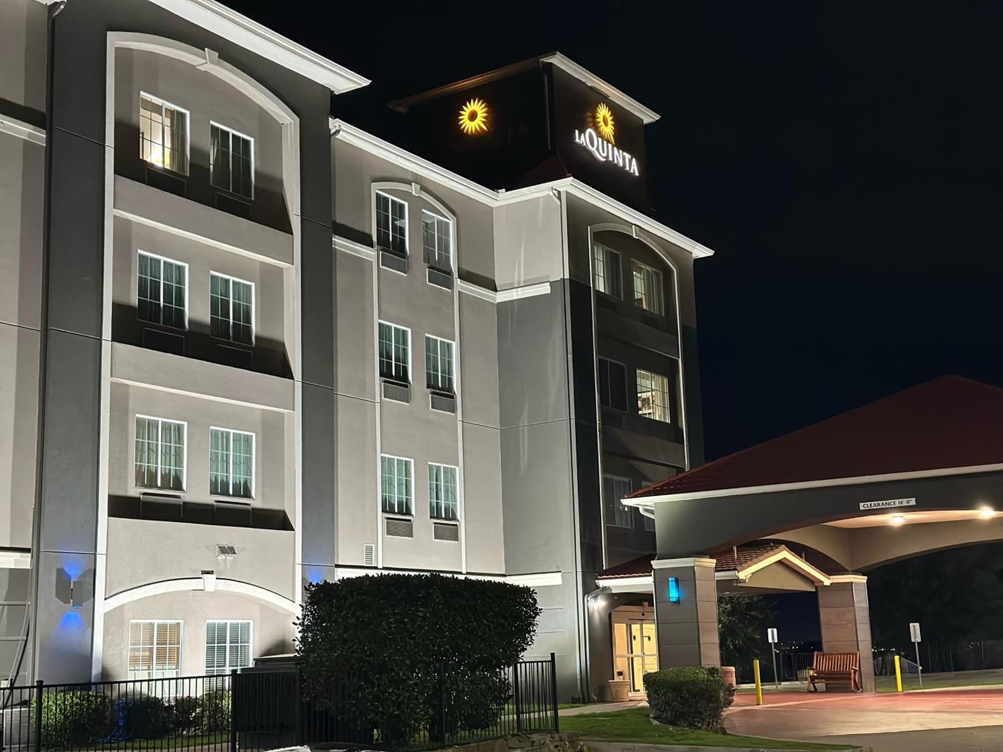La Quinta By Wyndham Fort Worth - Lake Worth Bagian luar foto