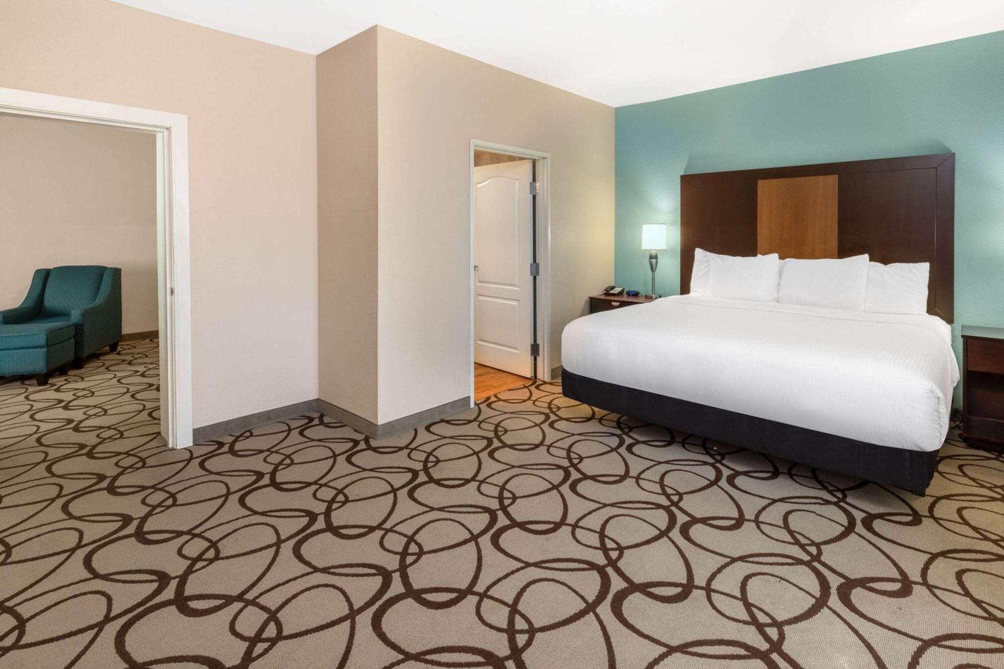 La Quinta By Wyndham Fort Worth - Lake Worth Bagian luar foto