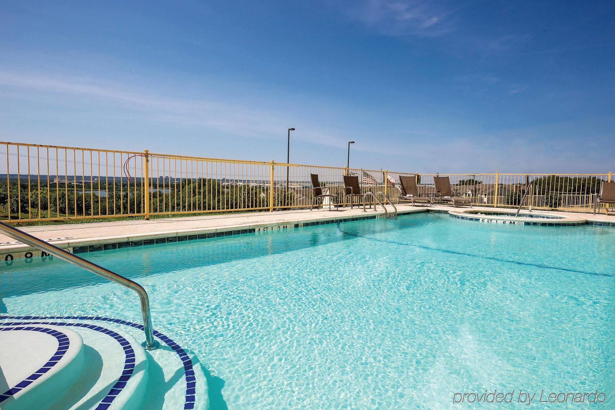 La Quinta By Wyndham Fort Worth - Lake Worth Bagian luar foto